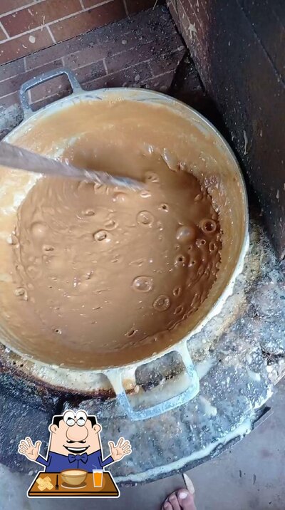 Comida em Panela De Ferro