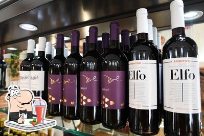 Goditi qualcosa da bere al ristorante Alice e Stracciatella