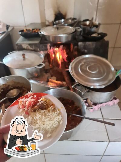 Comida em Restaurante Alto Coité