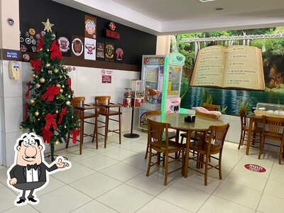 Veja imagens do interior do Churrascaria do Bom