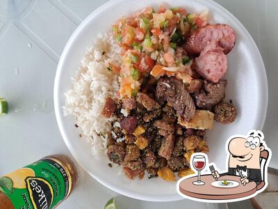 Comida em Restaurante Shirley