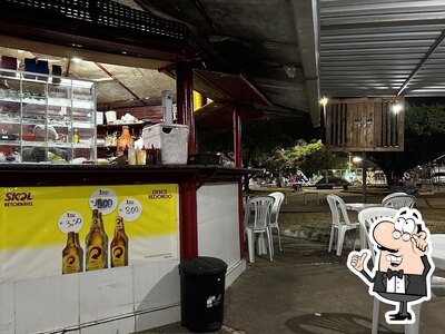 Veja imagens do interior do Quirino's Bar