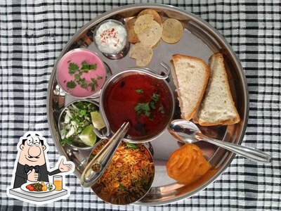 Meals at The 7's cafe