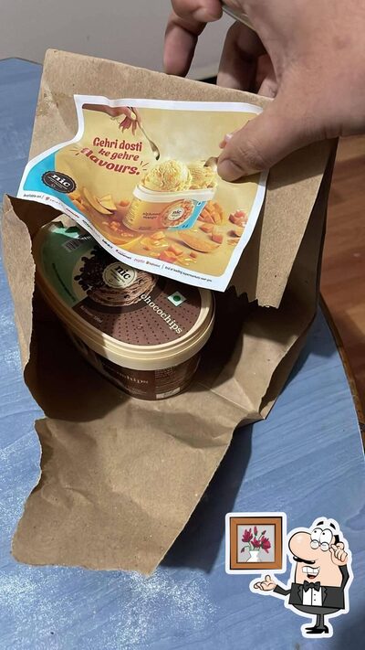 The interior of NIC Ice Creams