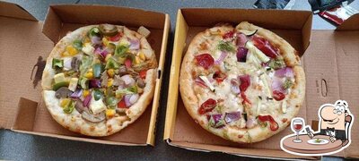 Meals at Papa Louie's Pizza
