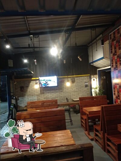Veja imagens do interior do Foguetão Food and Fuel