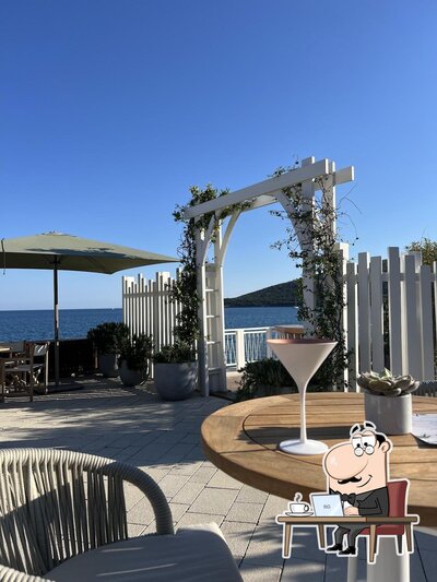 Découvrez l'intérieur de Zen Sea Lounge