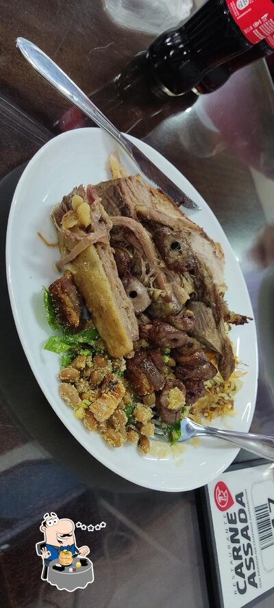 Comida em Restaurante Carne Assada