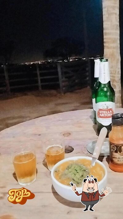 Platos en Várias tampas bar