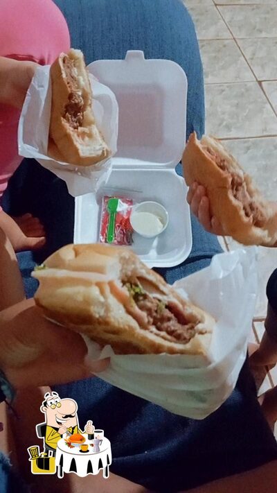Comida em Tio Max Lanches