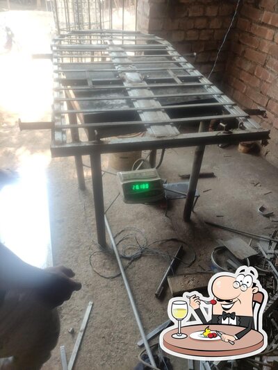 Meals at Bhai Bhai welding workshop