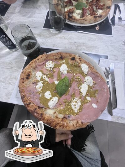 Ordina tra le molte varianti di pizza