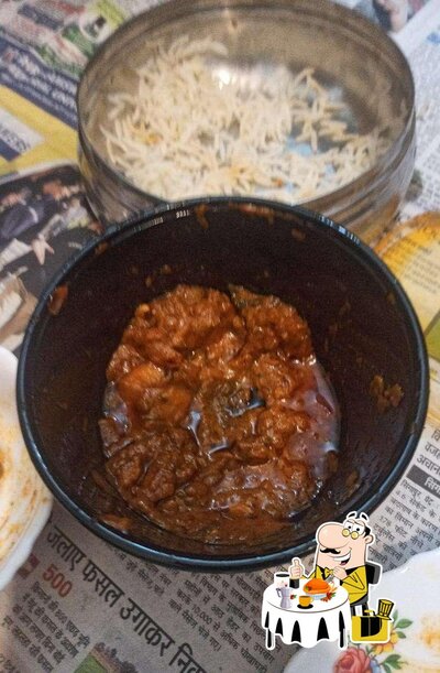 Food at Mom’s Kitchen