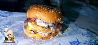 Delicie-se com um hambúrguer no Tucano Barragrill