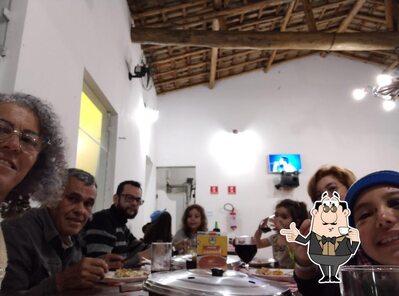 Você pode desfrutar de uma bebida do menu