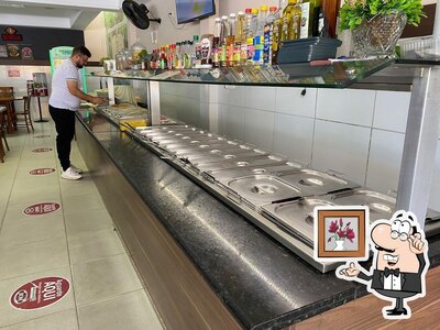 Sente em uma das mesas no Churrascaria do Bom Self Service, A lá Cartes, Eventos, Café da Manhã, Almoço e Jantar