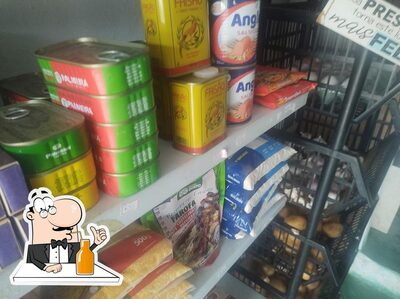 Padaria Garagem 08 serve uma seleção de bebidas