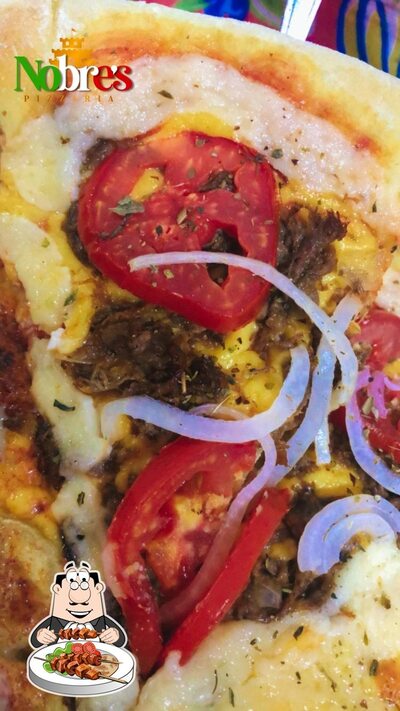 Comida em Nobres Pizzaria