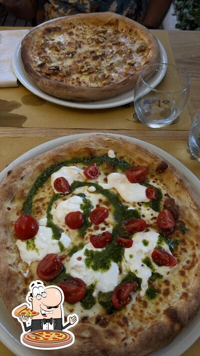 Prenditi una pizza al ristorante Almar Varigotti