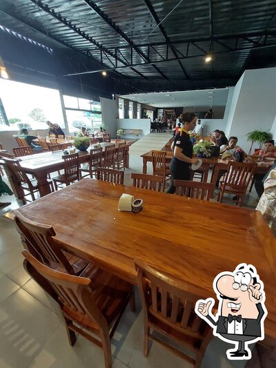 O interior do Churrascaria Prestes