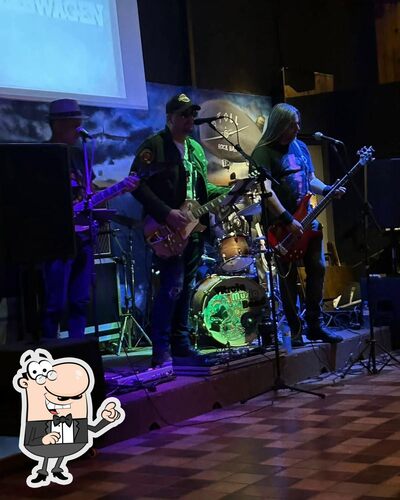 a área exterior é uma característica importante do Stoll Rock Bar