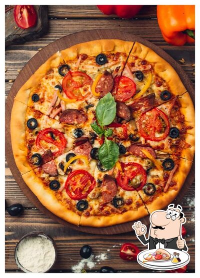 Try out pizza at Coffee Bean