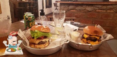 Platos en Rústico Burger