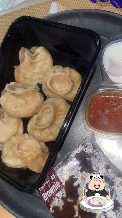 Kim Momos photo