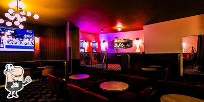 Découvrez l'intérieur de Bar en Scène