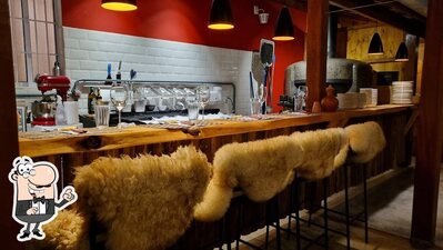 Veja imagens do interior do Pizzaria Arvorecer