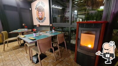 Siediti a un tavolo di HungryBull