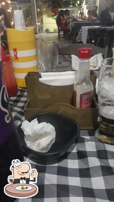 Platos en Petiscos Bar
