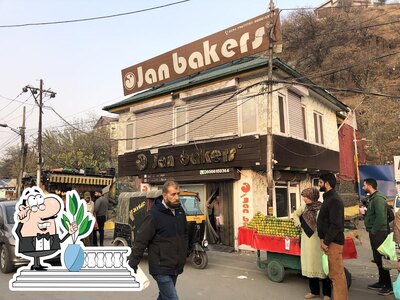 Check out how Jan Bakers looks outside