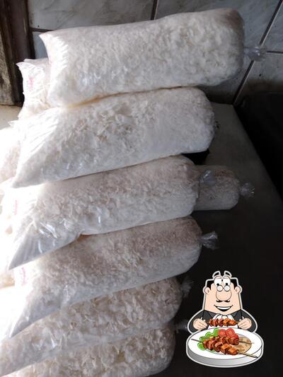 Comida em Barraca Do Pereira