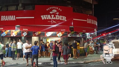 Você pode espairecer no na área externa do Waldir - Bar & Petiscos
