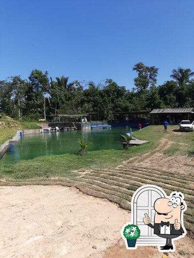 Você pode espairecer no na área externa do Lagoa Azul