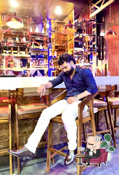Check out how Elite Roxxie 15 - Best club in Gurugram - Lounge bar in Gurugram - Best Night Club in Gurgaon looks inside