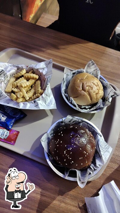 Veja imagens do interior do Doutor hamburgueiro
