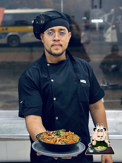 Comida em Yakimassa