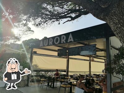 Dai un'occhiata agli interni di Aurora