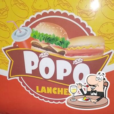 Comida em Popó Lanches