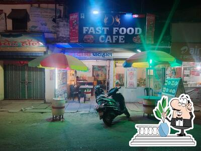Take a look at the outside part of DS FAST FOOD CAFE