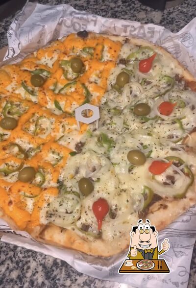 No Pizzaria Freitas, você pode desfrutar de pizza