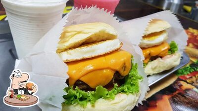 Delicie-se com um hambúrguer no Twister Lanches