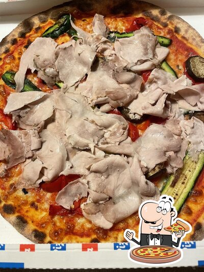 Ordina tra le svariate varianti di pizza