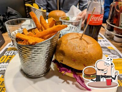 Concediti un bell'hamburger al ristorante Hamerica’s Assago
