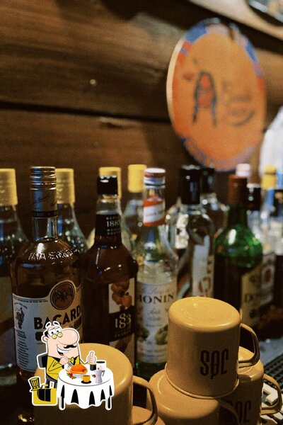 Comida em Old Street Bar e Tattoo