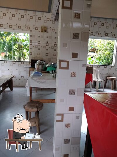 Veja imagens do interior do Pensão Da Alice