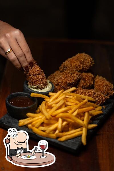 Platos en Divino's Burger e Pizza