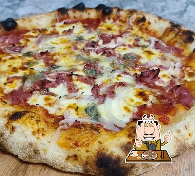 Peça diversos estilos de pizza